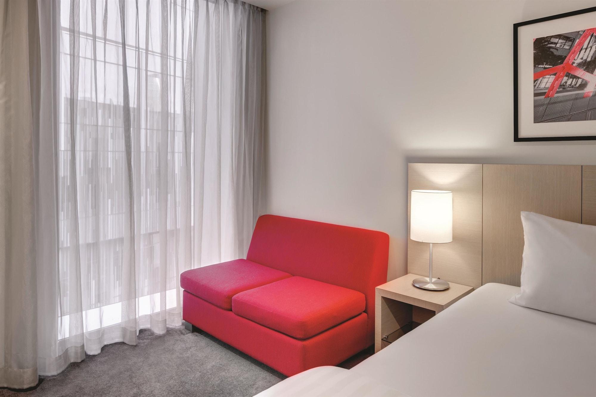 Travelodge Hotel Melbourne Docklands Экстерьер фото