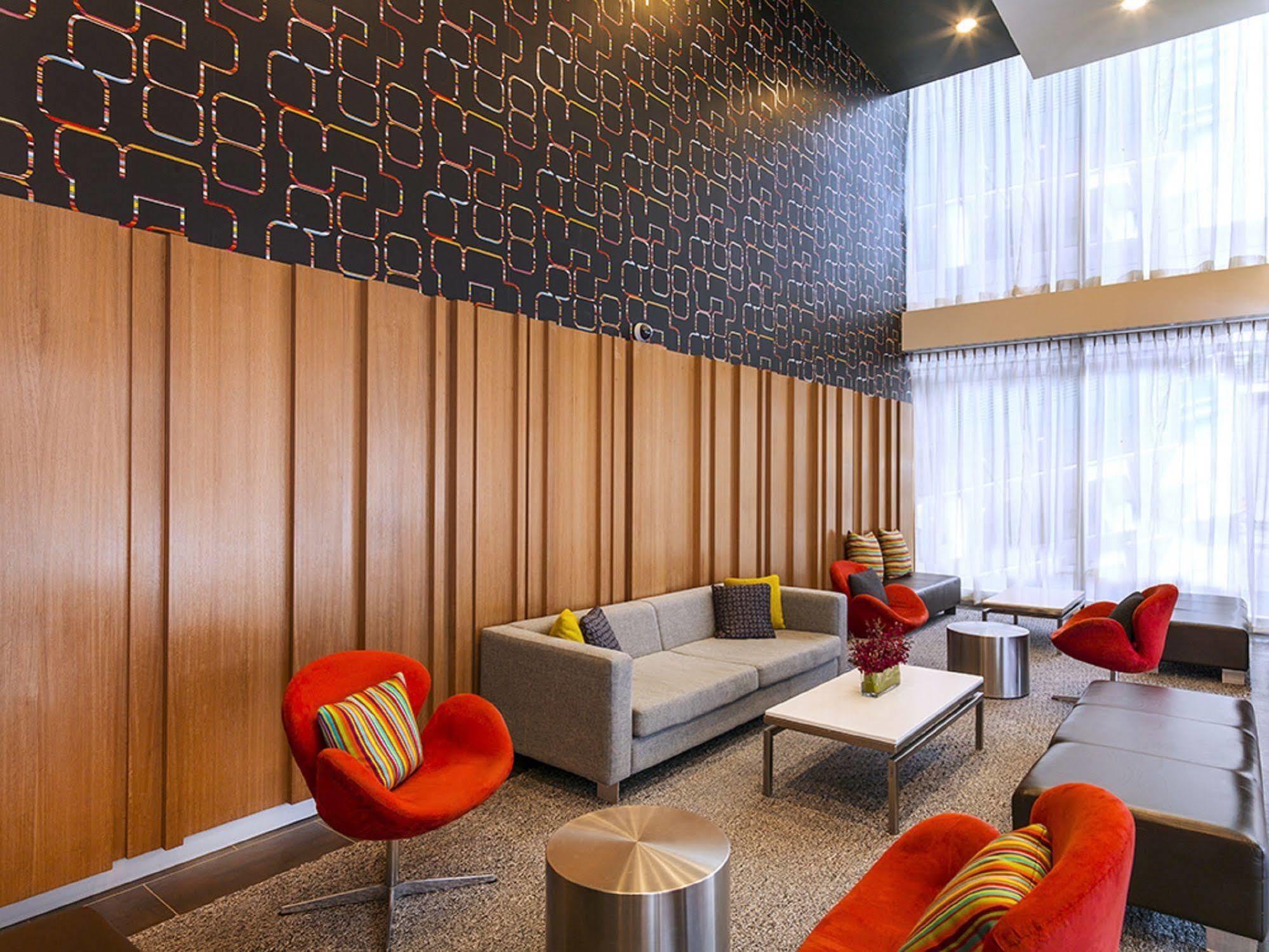 Travelodge Hotel Melbourne Docklands Экстерьер фото