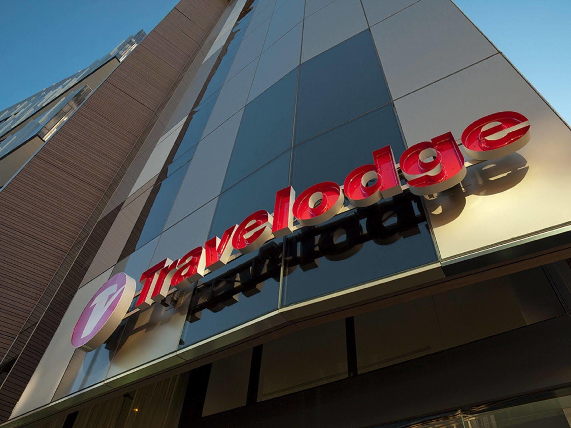 Travelodge Hotel Melbourne Docklands Экстерьер фото