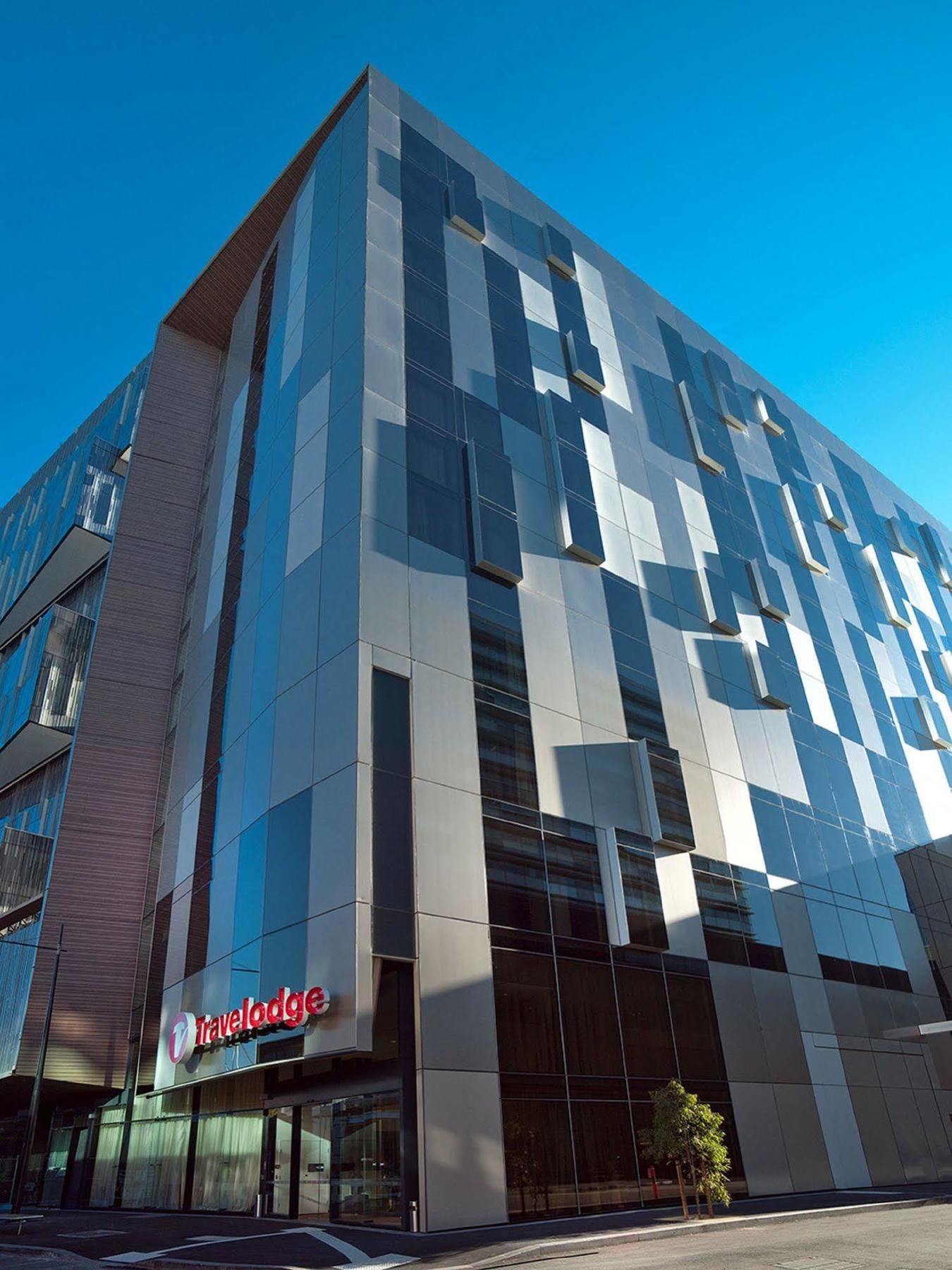 Travelodge Hotel Melbourne Docklands Экстерьер фото